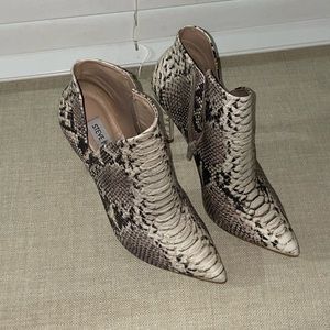 Steve Madden heels!